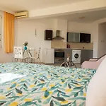 Ξενοδοχείο με διαμερίσματα Family Perla Golden Sands