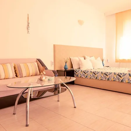 Family Perla Aparthotel 2*