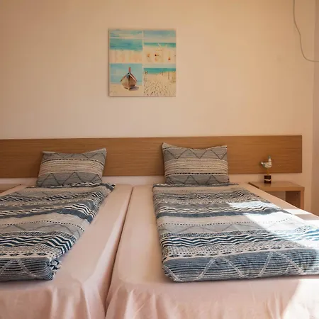 Aparthotel Family Perla 2*