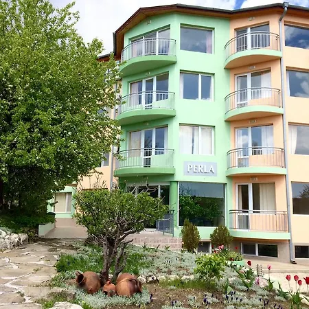 Aparthotel Family Perla 2*
