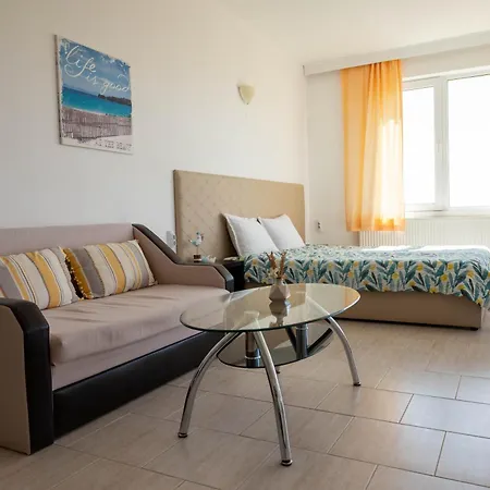 Family Perla Aparthotel