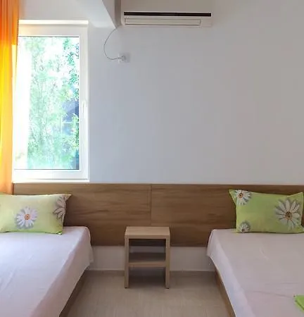 Family Perla Aparthotel